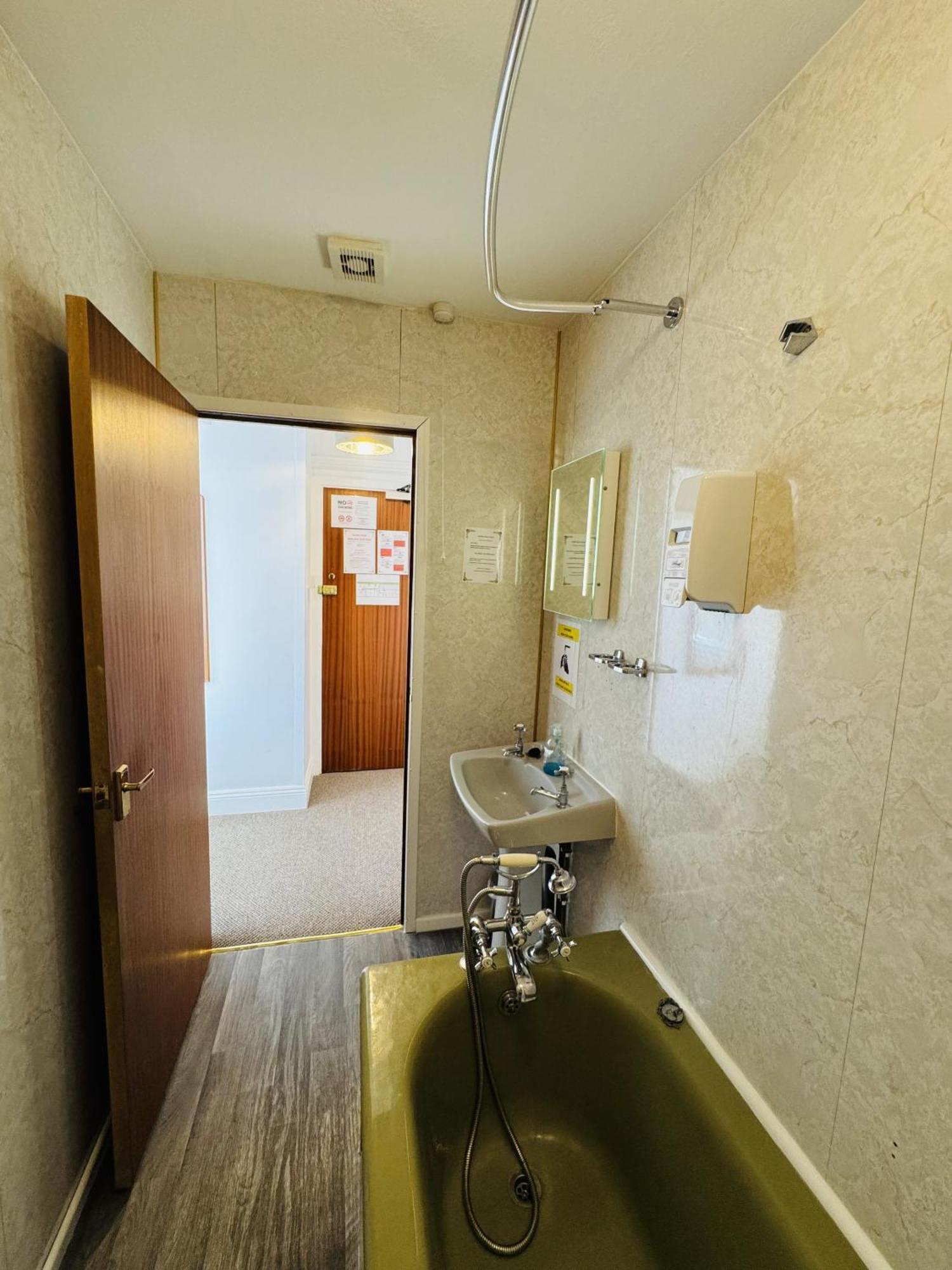 Carlton Court Hotel อีสต์บอร์น ห้อง รูปภาพ