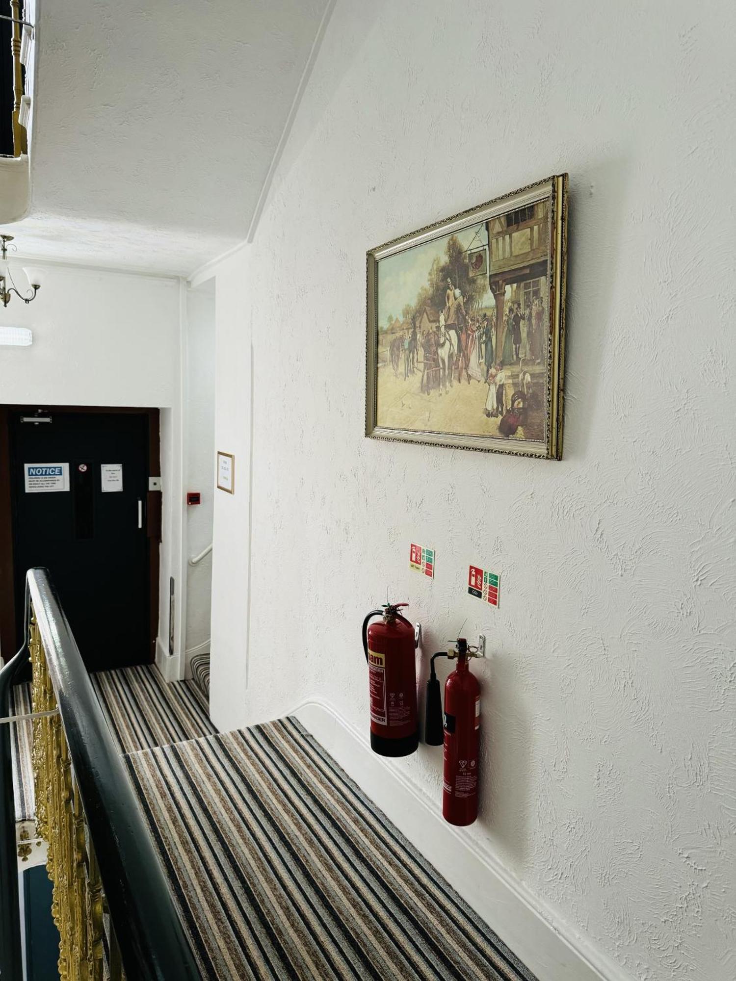 Carlton Court Hotel อีสต์บอร์น ภายนอก รูปภาพ