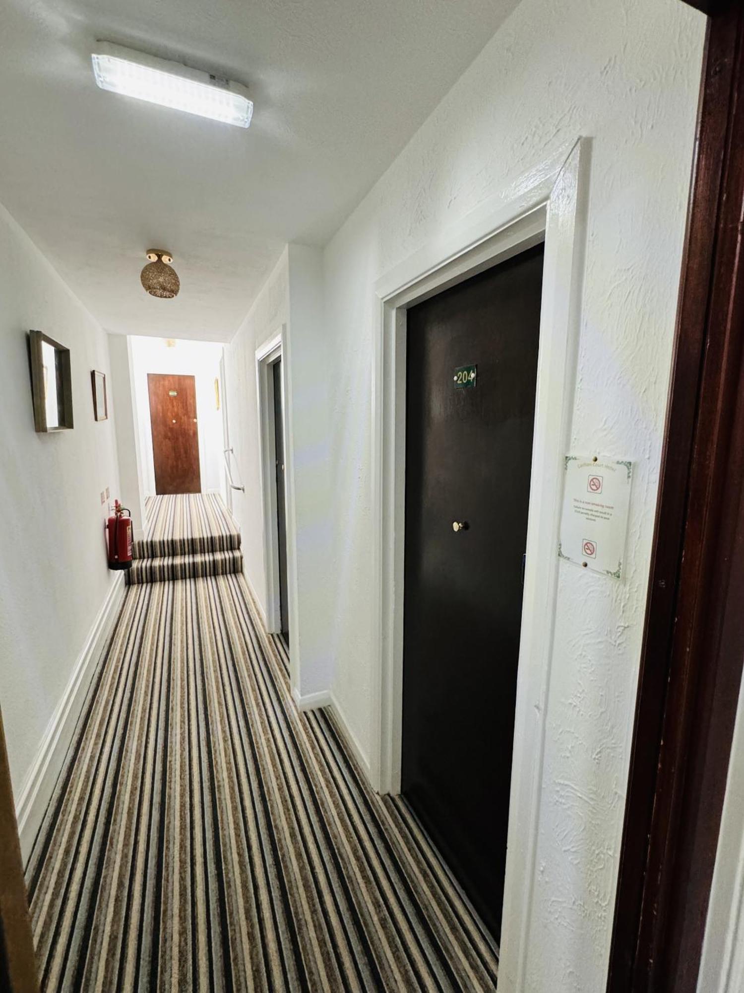 Carlton Court Hotel อีสต์บอร์น ภายนอก รูปภาพ
